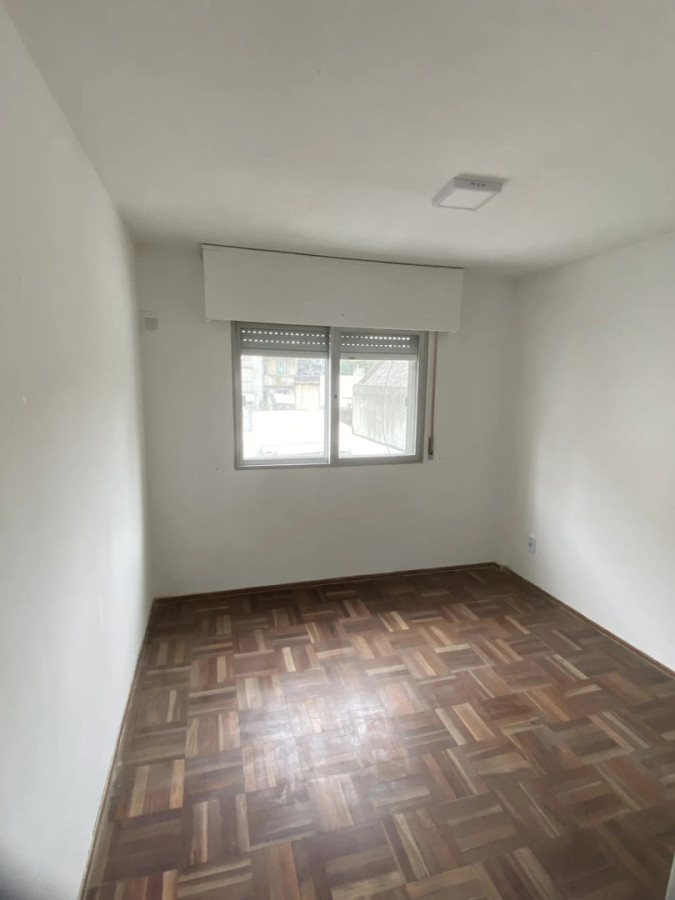 Alquiler Apartamento 2 Dormitorios Con Garaje A Pasos De 18 De Julio En Tres Cruces · Foto 9