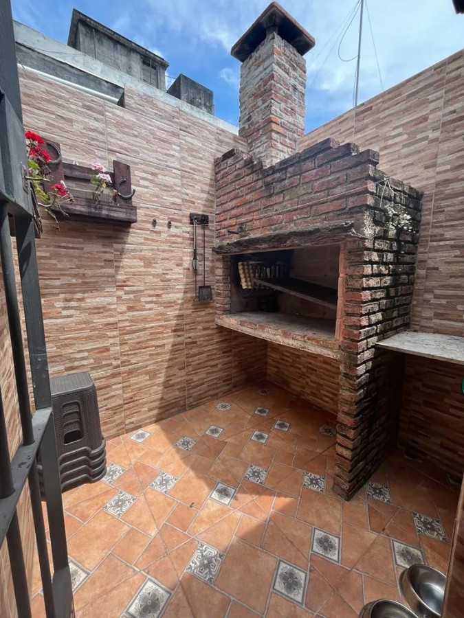 Alquiler Casa Dúplex 3 Dormitorios Patio Con Parrillero Sin Gastos Comunes En Goes · Foto 7