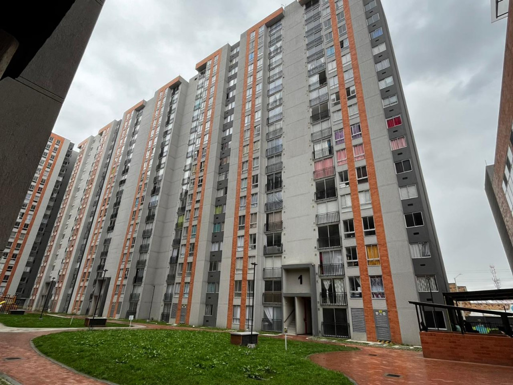 Apartamento en venta en Fontibon, Bogotá · foto 2 de 11