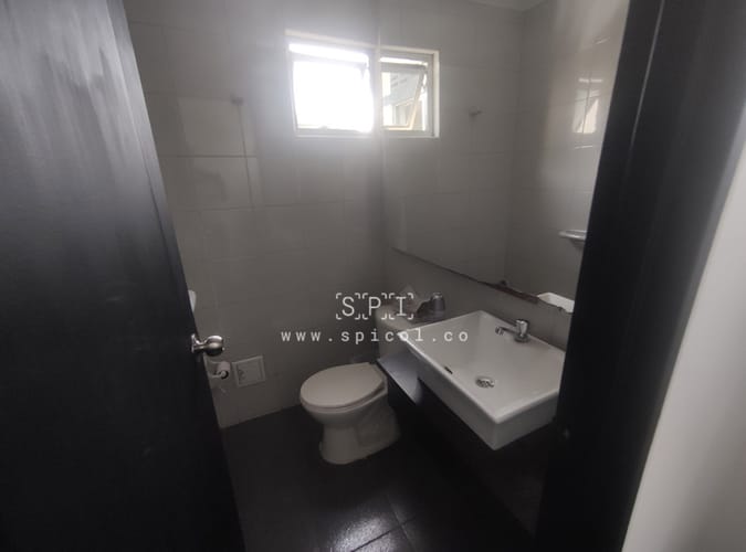 Bodega en arriendo en Guayabal, Medellín, 386 m² · foto 18 de 20