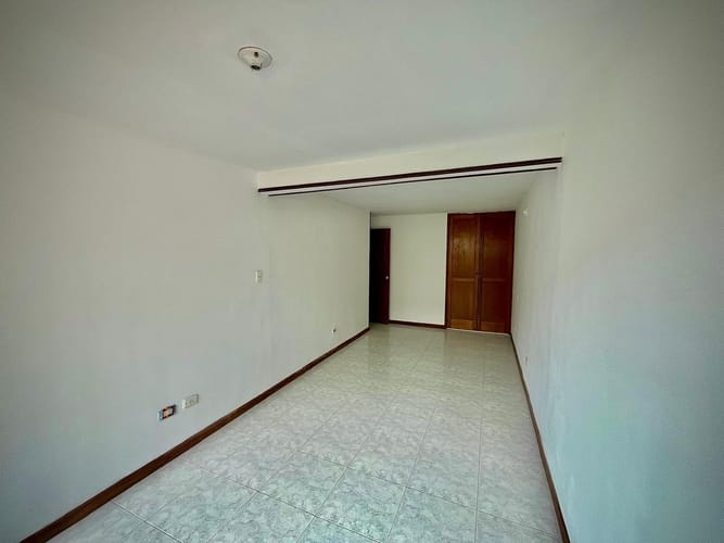 Casa de 5 alcobas en venta en Bosques Del Limonar, Cali, 250 m² · foto 6 de 18