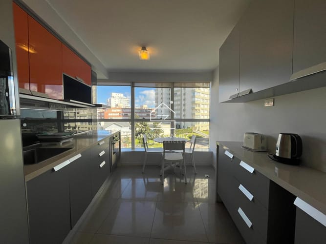 Apartamento en Venta y Alquiler, Mansa, Punta del Este, 2 Dormitorios. · Foto 8