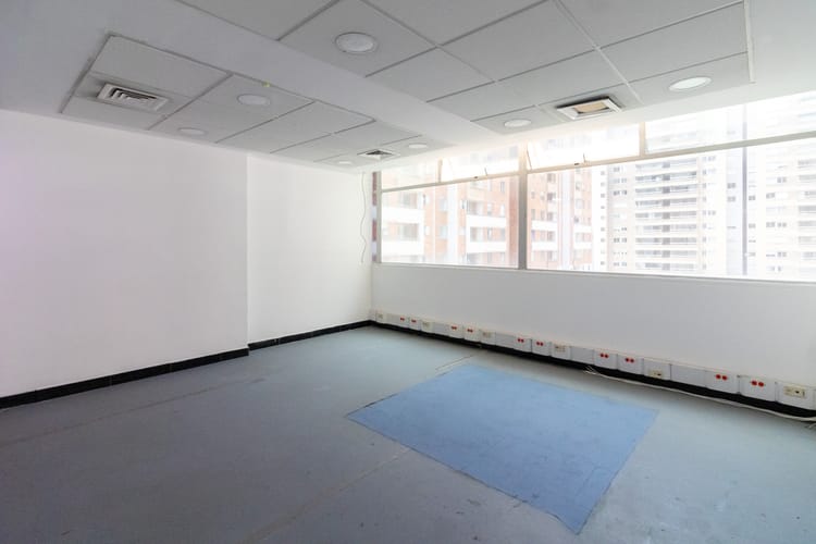 Oficina en venta en Villa Carlota, Medellín, 1013 m² · foto 8 de 15