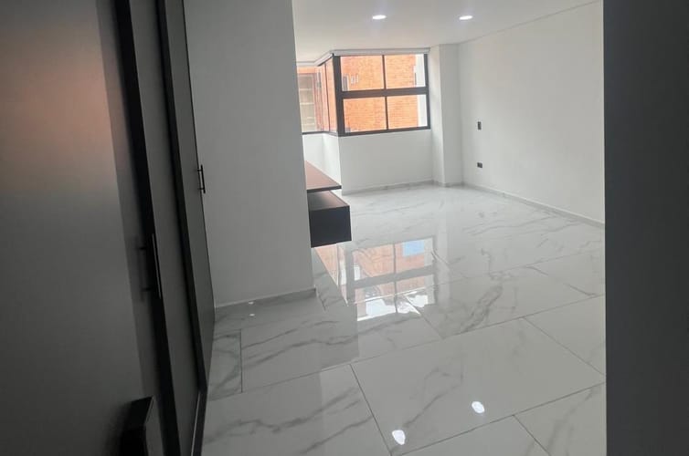 Apartamento de 5 alcobas en venta en La Almeria, Medellín, 222 m² · foto 7 de 24