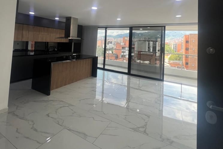 Apartamento de 5 alcobas en venta en La Almeria, Medellín, 222 m² · foto 8 de 24