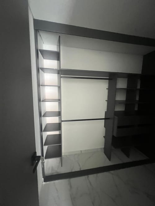 Apartamento de 5 alcobas en venta en La Almeria, Medellín, 222 m² · foto 16 de 24