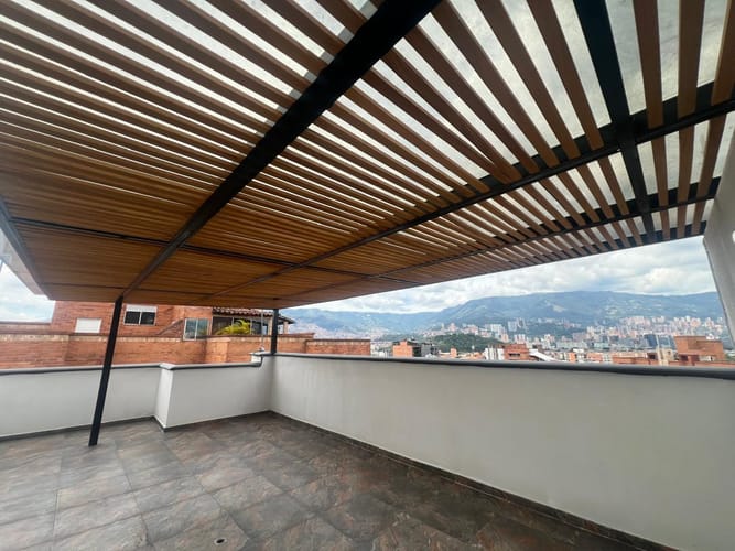 Apartamento de 5 alcobas en venta en La Almeria, Medellín, 222 m² · foto 23 de 24