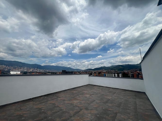 Apartamento de 5 alcobas en venta en La Almeria, Medellín, 222 m² · foto 24 de 24