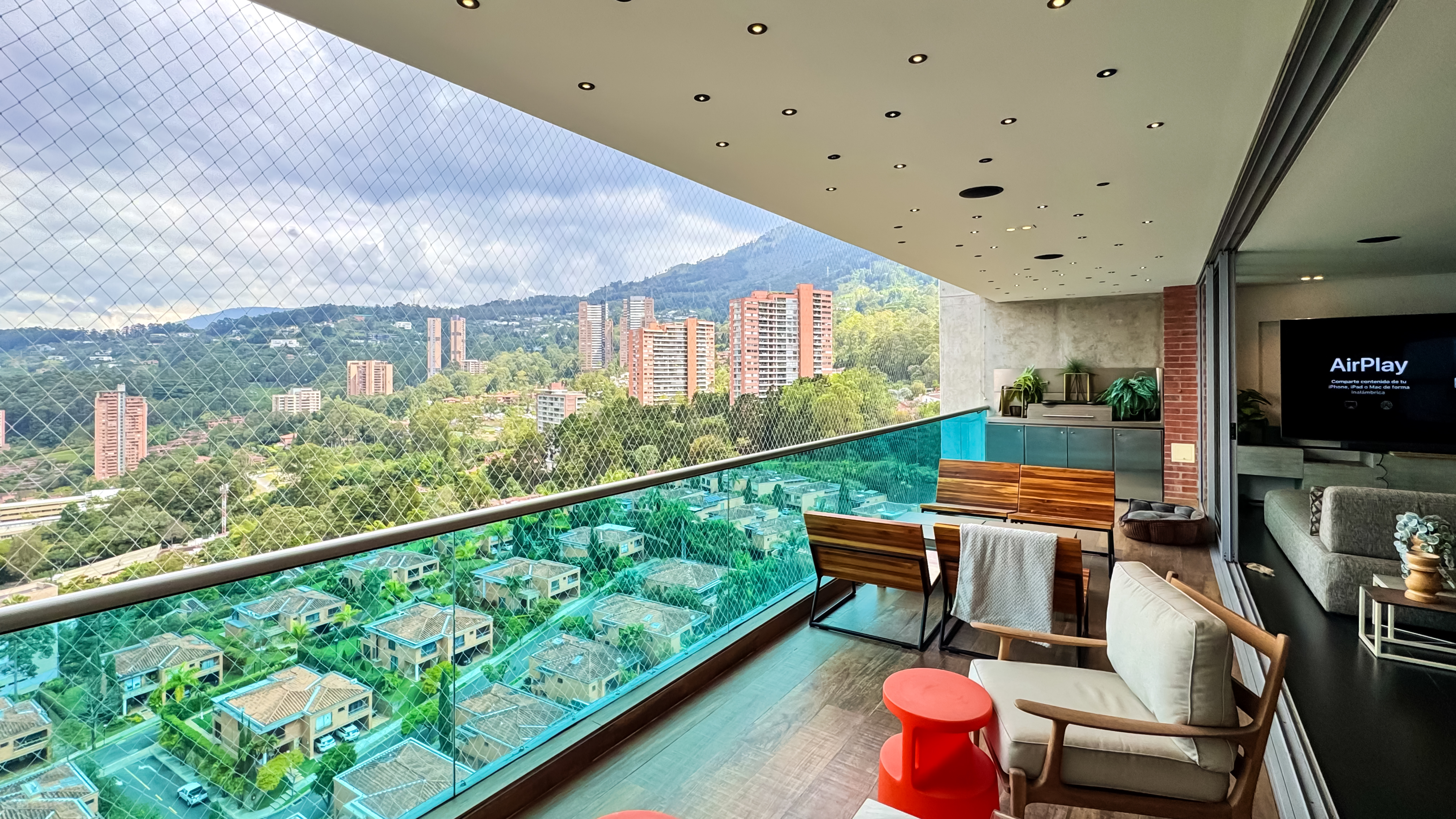 Apartamento en arriendo en El Poblado, Medellín · foto 6 de 24