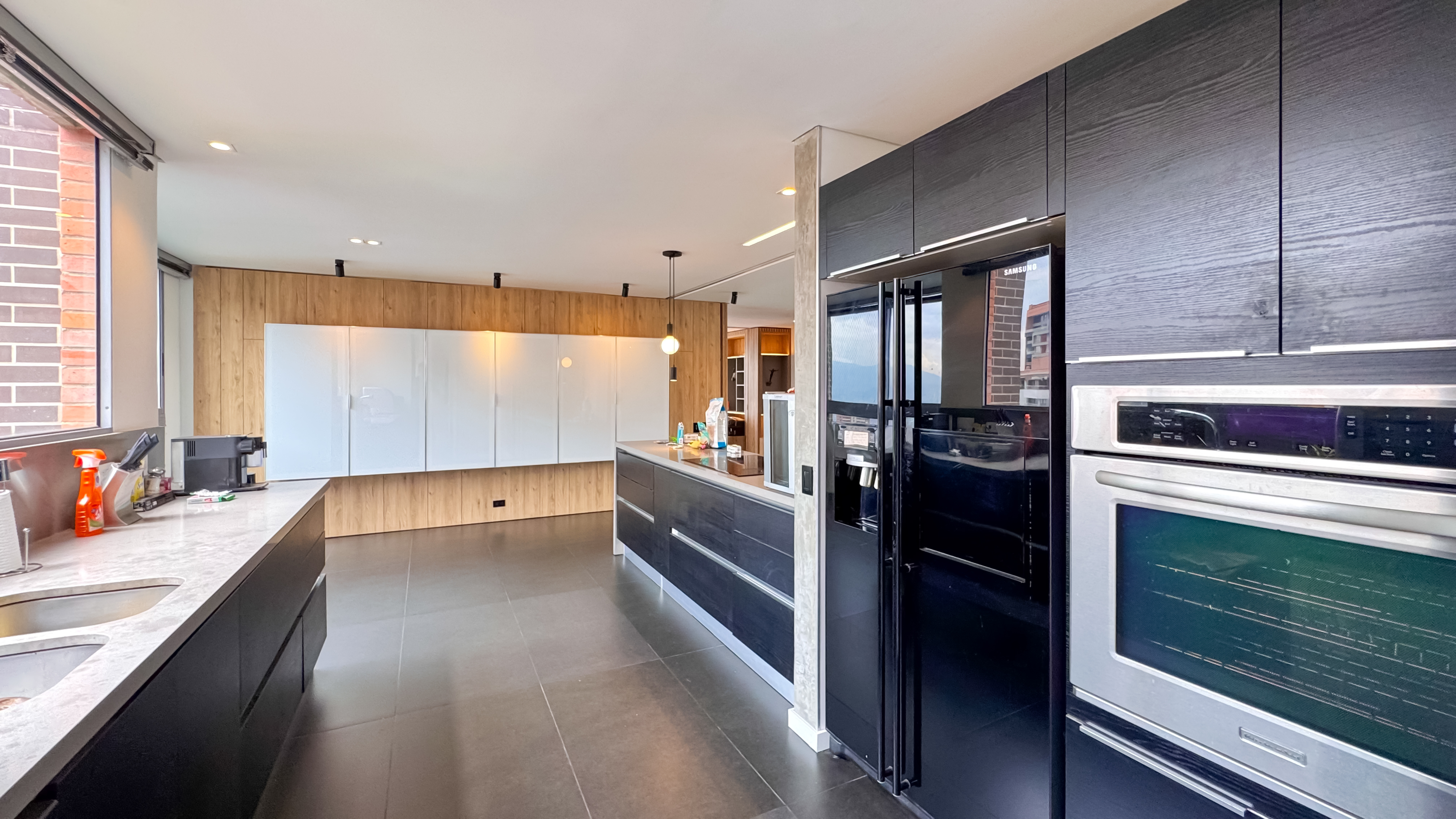 Apartamento en arriendo en El Poblado, Medellín · foto 18 de 24
