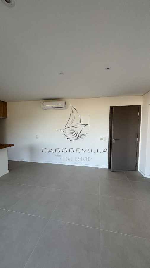 En alquiler anual  departamento de 1 dormitorio · Foto 9