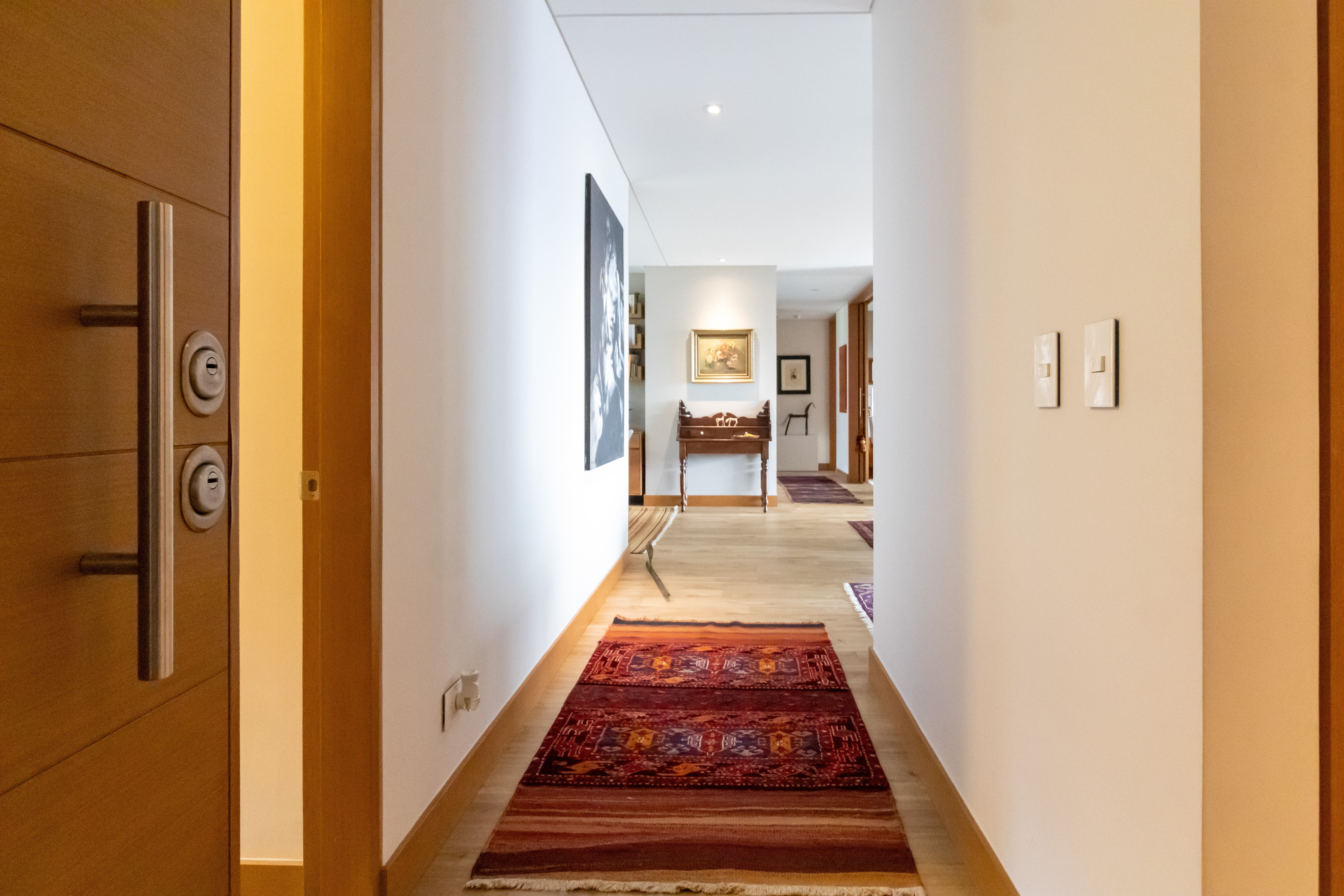 Apartamento en venta en El Poblado, Medellín · foto 2 de 24