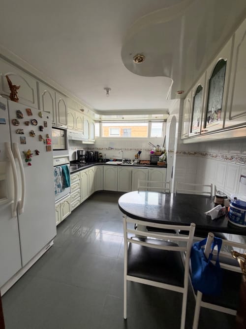 Apartamento de 3 alcobas en venta en Chicó Navarra, Bogotá, 167 m² · foto 9 de 24