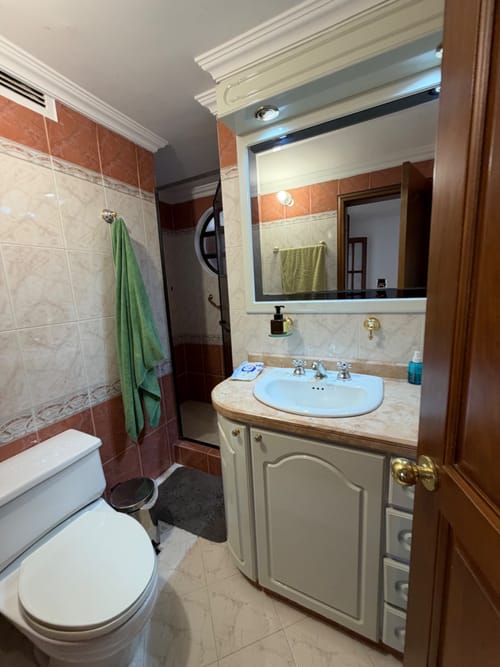 Apartamento de 3 alcobas en venta en Chicó Navarra, Bogotá, 167 m² · foto 3 de 24