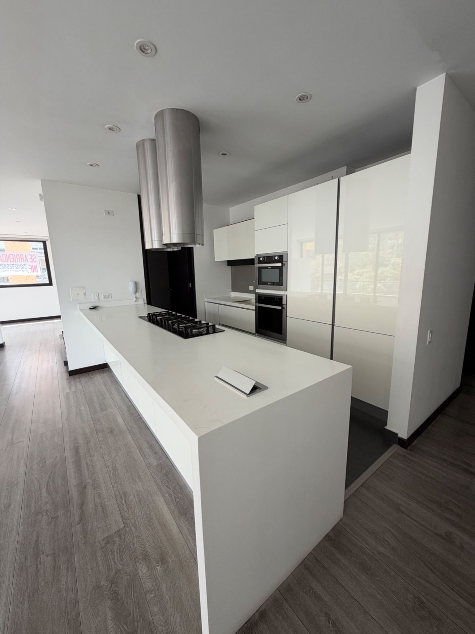 Apartamento en venta en El Virrey, Bogotá · foto 2 de 24