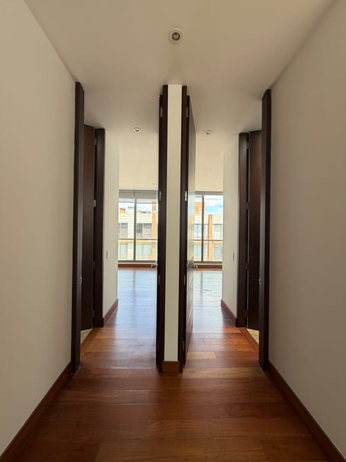 Apartamento de 3 alcobas en venta en Chicó Reservado, Bogotá, 250 m² · foto 20 de 24