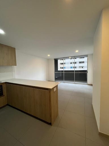Apartamento de 3 alcobas en arriendo en Santa Fe, Medellín, 69 m² · foto 3 de 21