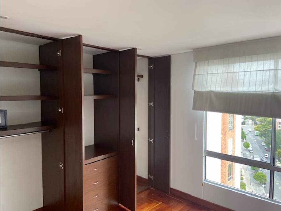 Apartamento en venta en Niza, Bogotá · foto 3 de 24