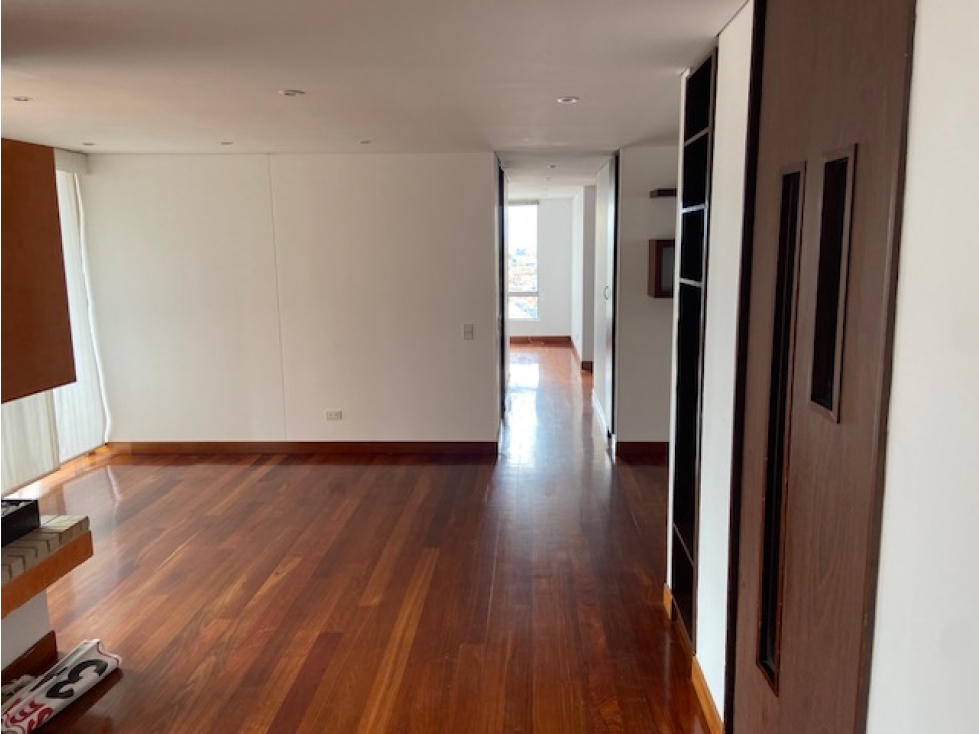 Apartamento en venta en Niza, Bogotá · foto 7 de 24
