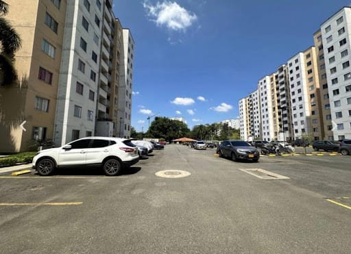 Apartamento de 2 alcobas en venta en Ub. Quintas De Bolivar, Jamundí, 62 m² · foto 2 de 14