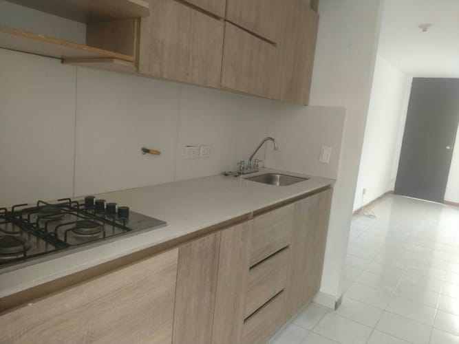 Apartamento en venta en Loma Del Indio, Medellín · foto 7 de 18