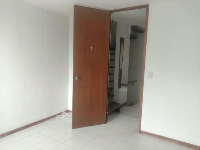 Apartamento en venta en Loma Del Indio, Medellín · foto 9 de 18