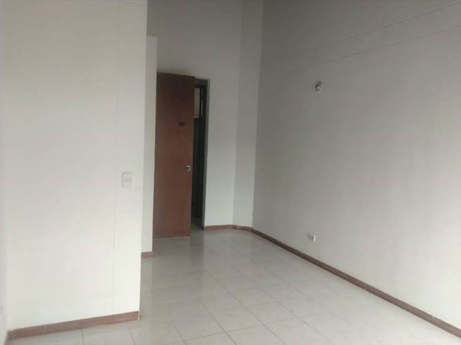 Apartamento en venta en Loma Del Indio, Medellín · foto 14 de 18