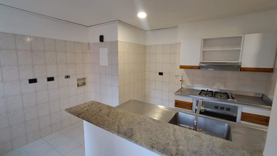 Apartamento de 3 alcobas en arriendo en Lalinde, Medellín, 130 m² · foto 3 de 21
