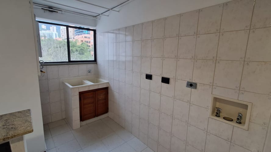 Apartamento de 3 alcobas en arriendo en Lalinde, Medellín, 130 m² · foto 6 de 21