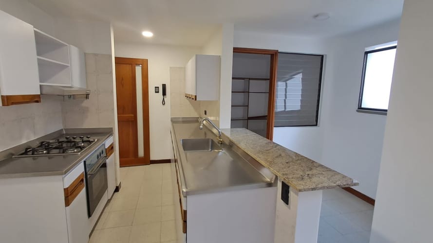 Apartamento de 3 alcobas en arriendo en Lalinde, Medellín, 130 m² · foto 7 de 21