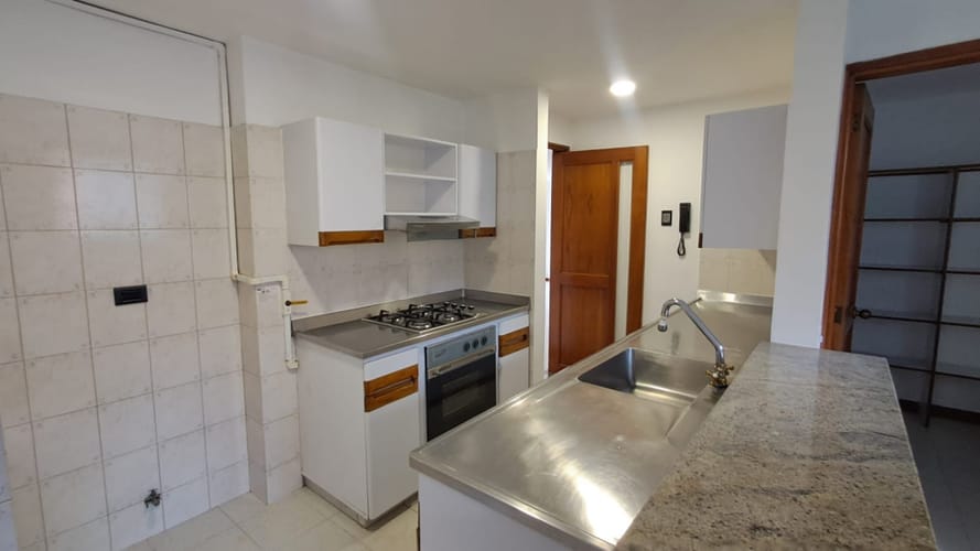 Apartamento de 3 alcobas en arriendo en Lalinde, Medellín, 130 m² · foto 8 de 21