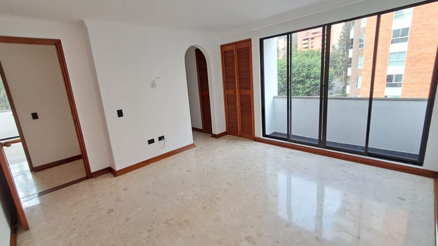 Apartamento de 3 alcobas en arriendo en Lalinde, Medellín, 130 m² · foto 11 de 21