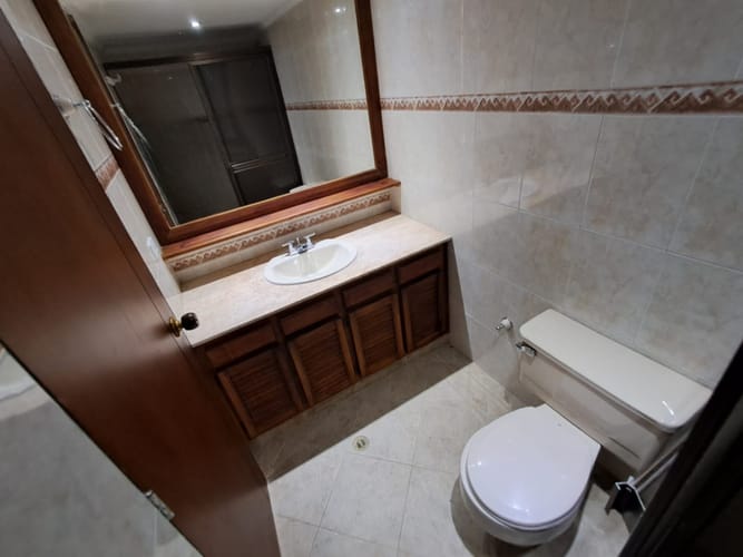 Apartamento de 3 alcobas en arriendo en Patio Bonito, Medellín, 150 m² · foto 12 de 19