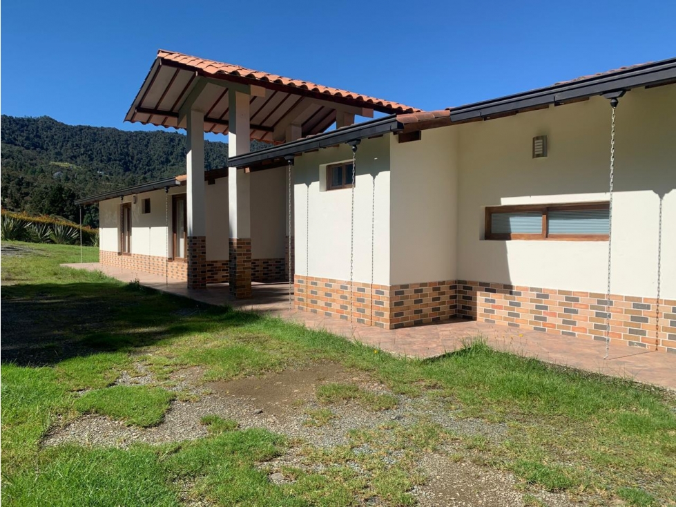 Casa en Arriendo en Envigado en Envigado, de Viviendo Grupo Inmobiliario