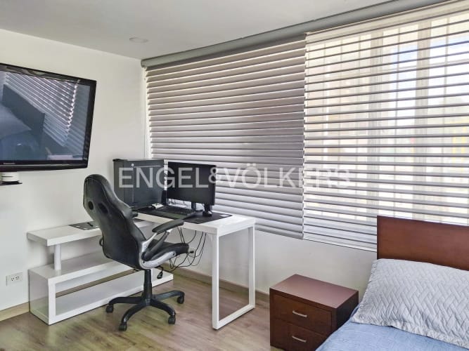 Apartamento de 3 alcobas en venta en Santa Barbara Central, Bogotá, 160 m² · foto 9 de 13