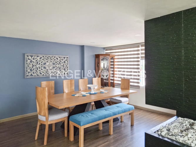 Apartamento de 3 alcobas en venta en Santa Barbara Central, Bogotá, 160 m² · foto 3 de 13