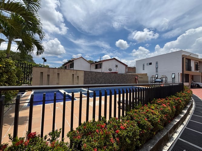 Casa de 3 alcobas en venta en Mirolindo, Ibagué, 176 m² · foto 9 de 11