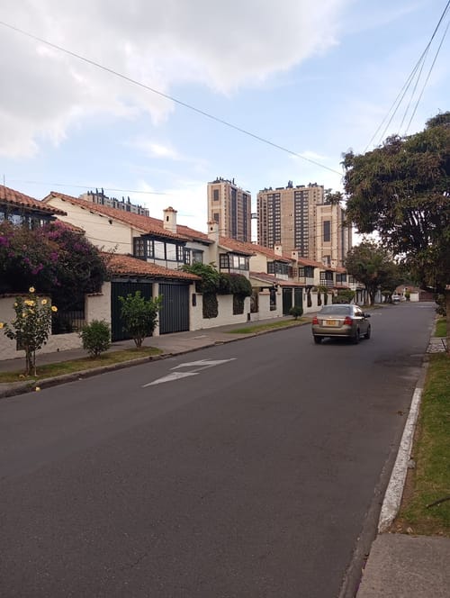 Casa de 4 alcobas en venta en La Floresta, Bogotá, 200 m² · foto 2 de 21