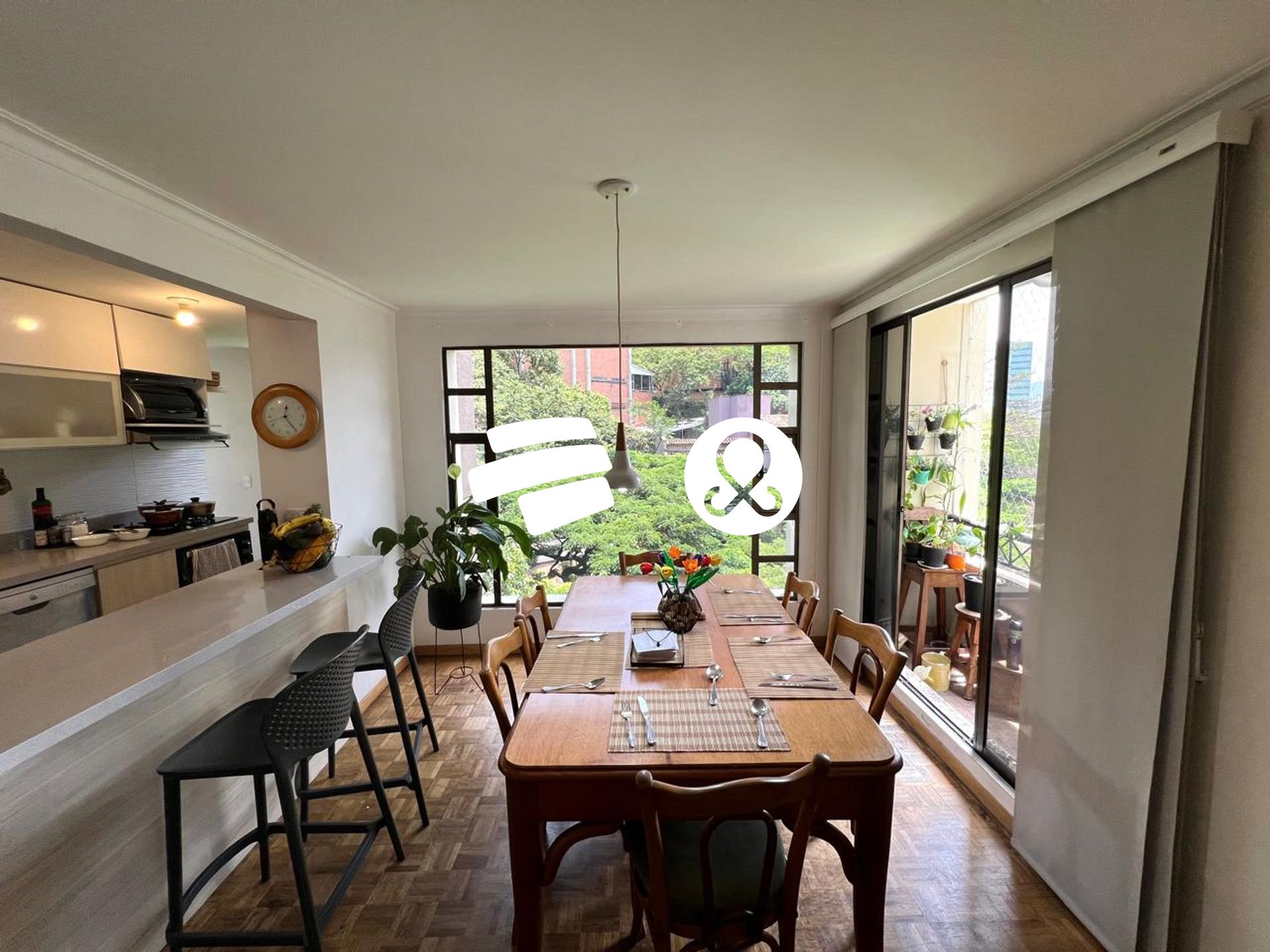 Apartamento en venta en El Poblado, Medellín · foto 2 de 24