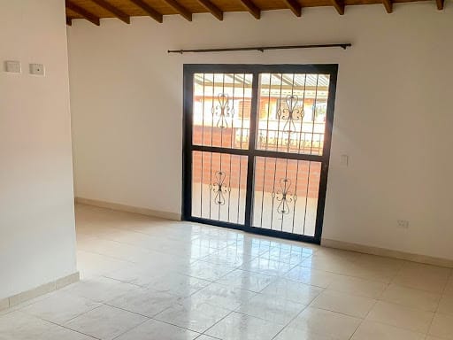 Casa de 4 alcobas en venta en Ciudadela, El Carmen de Viboral, 110 m² · foto 3 de 13