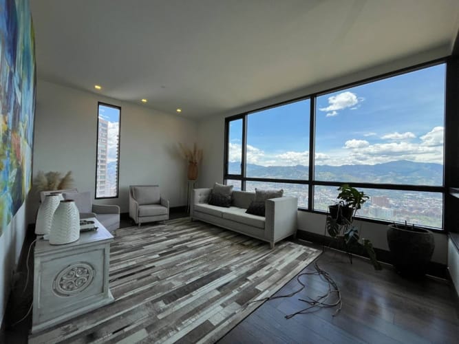 Apartamento de 3 alcobas en venta en El Poblado, Medellín, 295 m² · foto 4 de 14