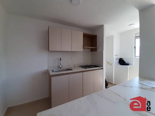 Apartamento de 3 alcobas en venta en Los Gomez, Itagüí, 58 m² · foto 3 de 16