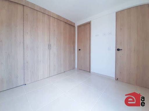 Apartamento de 3 alcobas en venta en Los Gomez, Itagüí, 58 m² · foto 4 de 16