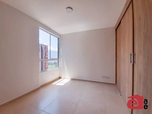 Apartamento de 3 alcobas en venta en Los Gomez, Itagüí, 58 m² · foto 6 de 16