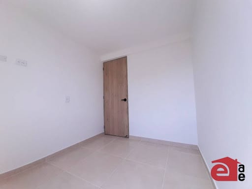 Apartamento de 3 alcobas en venta en Los Gomez, Itagüí, 58 m² · foto 9 de 16