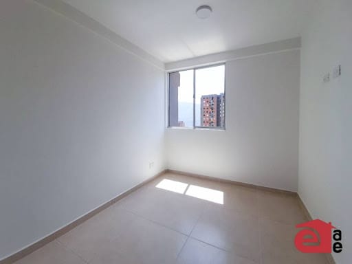 Apartamento de 3 alcobas en venta en Los Gomez, Itagüí, 58 m² · foto 10 de 16