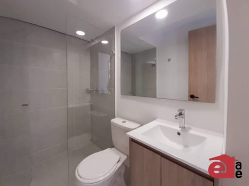 Apartamento de 3 alcobas en venta en Los Gomez, Itagüí, 58 m² · foto 12 de 16