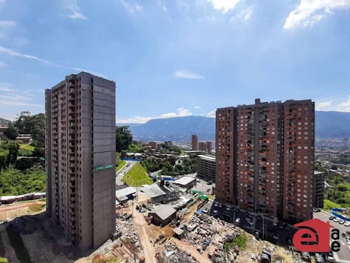Apartamento de 3 alcobas en venta en Los Gomez, Itagüí, 58 m² · foto 14 de 16