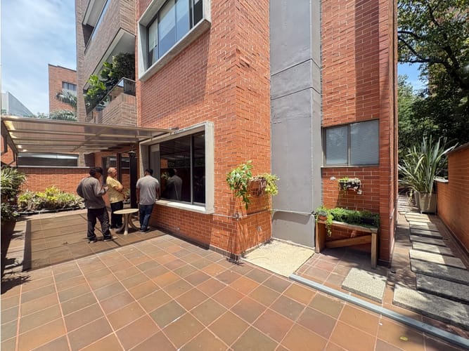 Apartamento de 2 alcobas en arriendo en La Florida, Medellín, 230 m² · foto 2 de 15