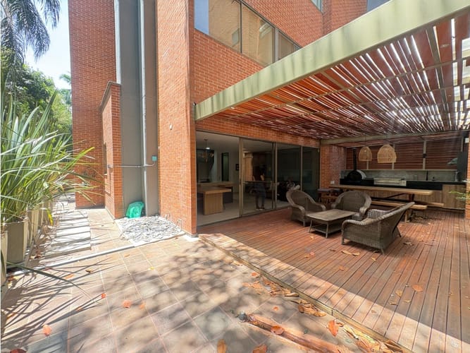 Apartamento de 2 alcobas en arriendo en La Florida, Medellín, 230 m² · foto 3 de 15